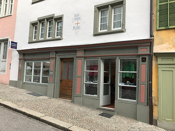 HERZBUNT Ladengeschäft Fassade Altstadthaus